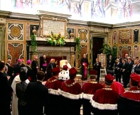 Фотографии с торжеств в ВатиканеДиплом, памятник и подарки для папыВизит в Рим - фотографии Тадеуша Куфеля